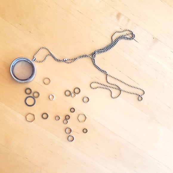 Mod Stitch Marker necklace - Picture 4 of 5